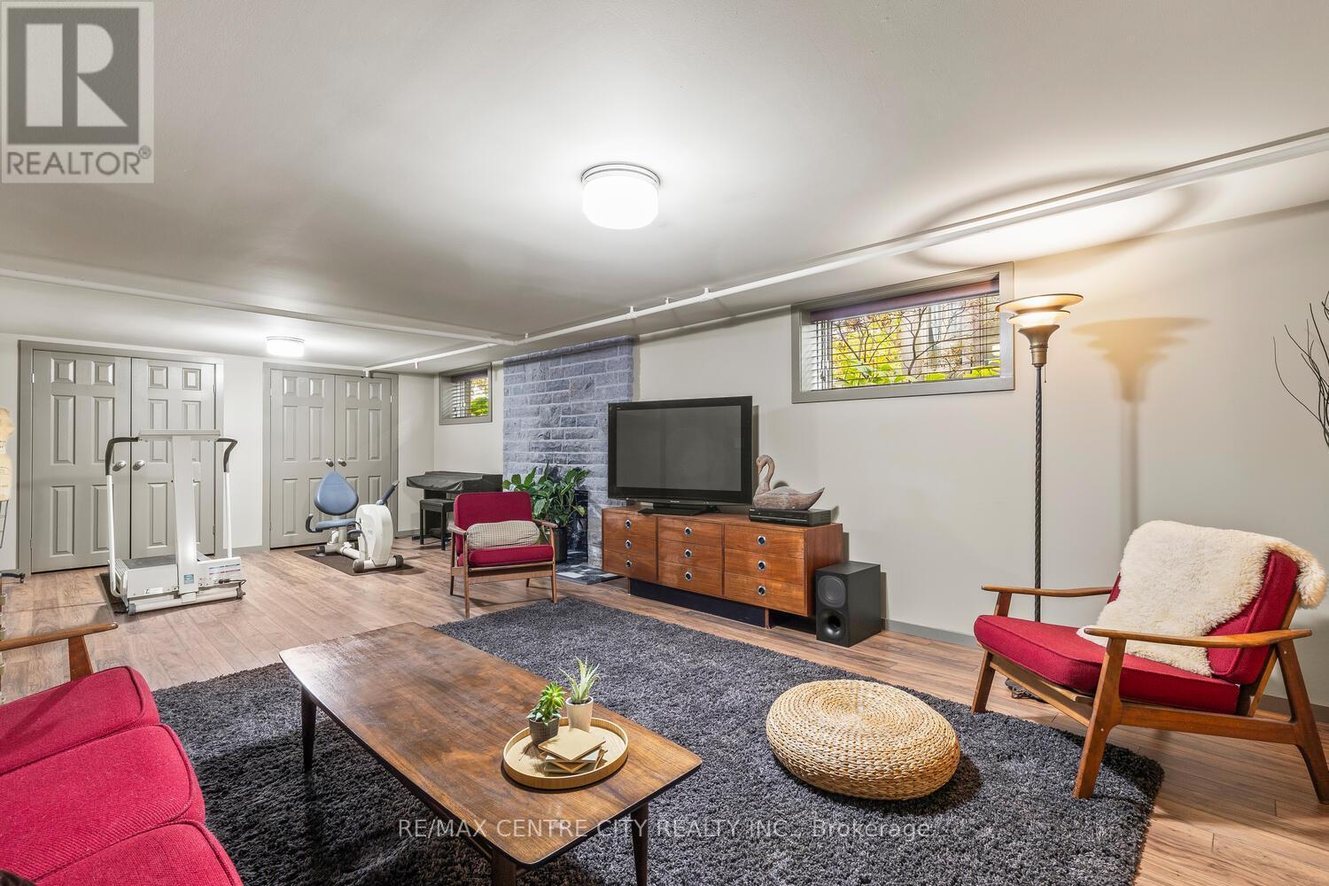 1025 Scenic Drive, Hamilton (Mountview), ON - Indoor