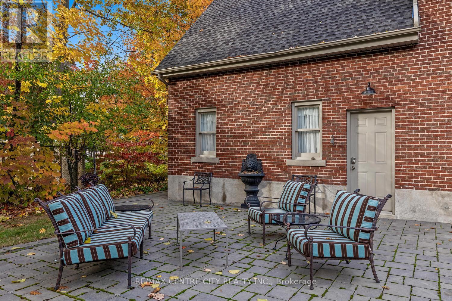 1025 Scenic Drive, Hamilton (Mountview), ON - Outdoor With Deck Patio Veranda