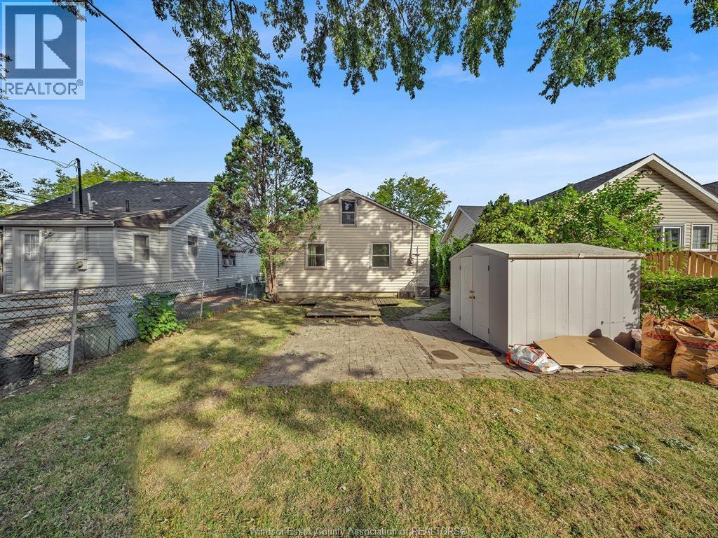 683 Stanley, Windsor, ON - Outdoor