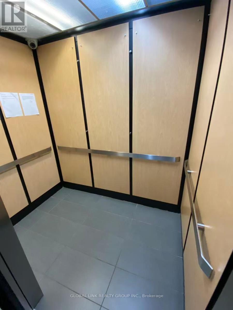 701 - 321 Spruce Street, Waterloo, ON - Indoor