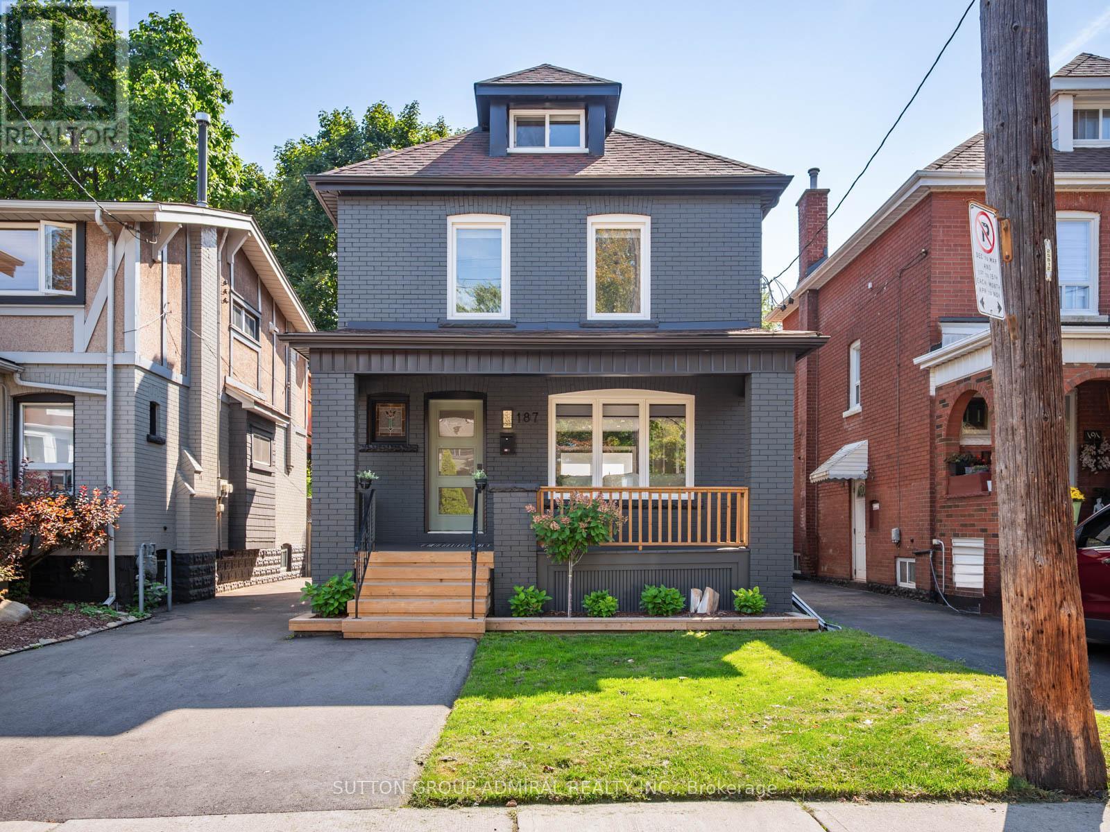 187 Rosslyn Avenue S, Hamilton, ON - Outdoor With Deck Patio Veranda With Facade