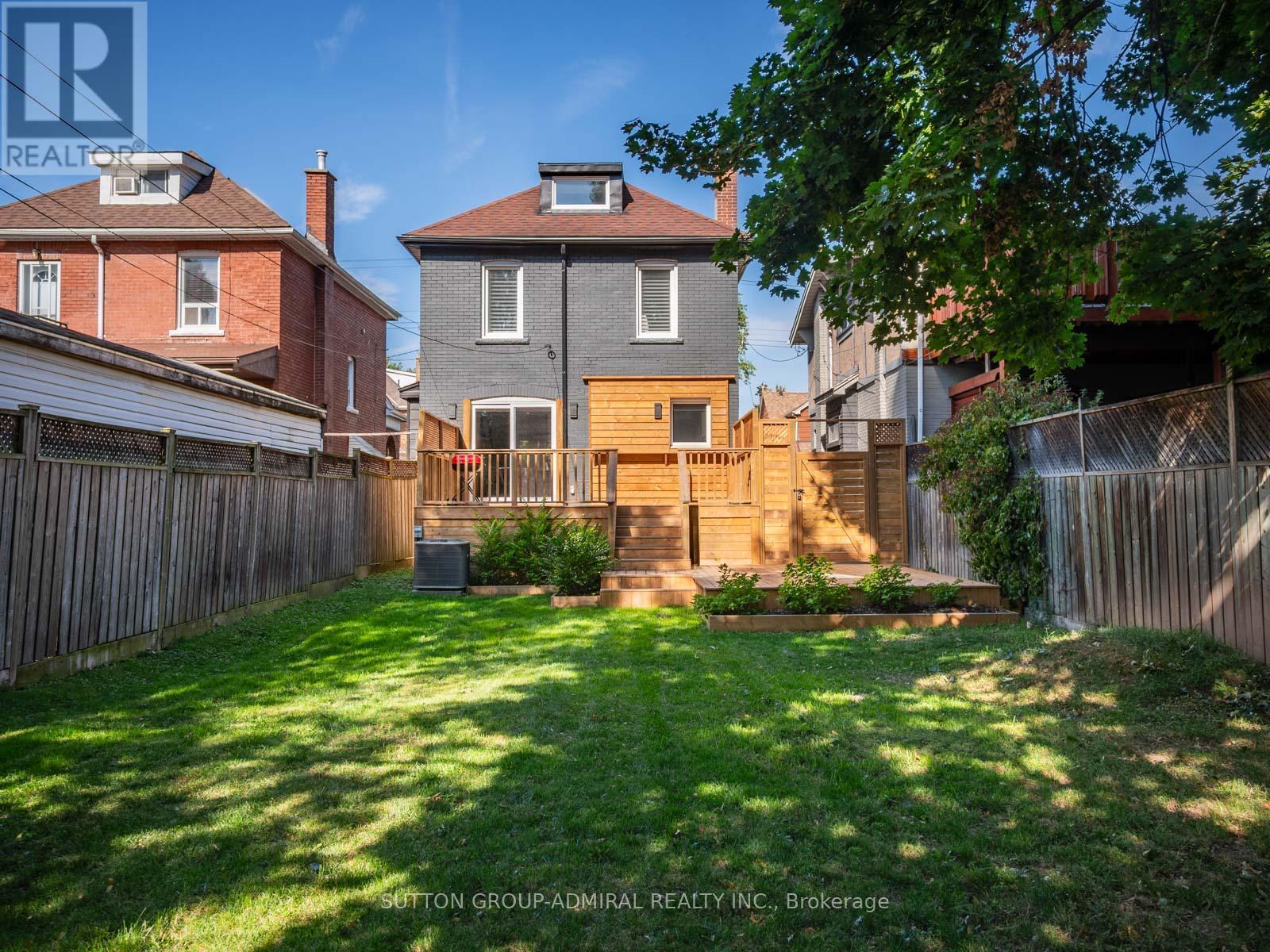 187 Rosslyn Avenue S, Hamilton, ON - Outdoor With Deck Patio Veranda