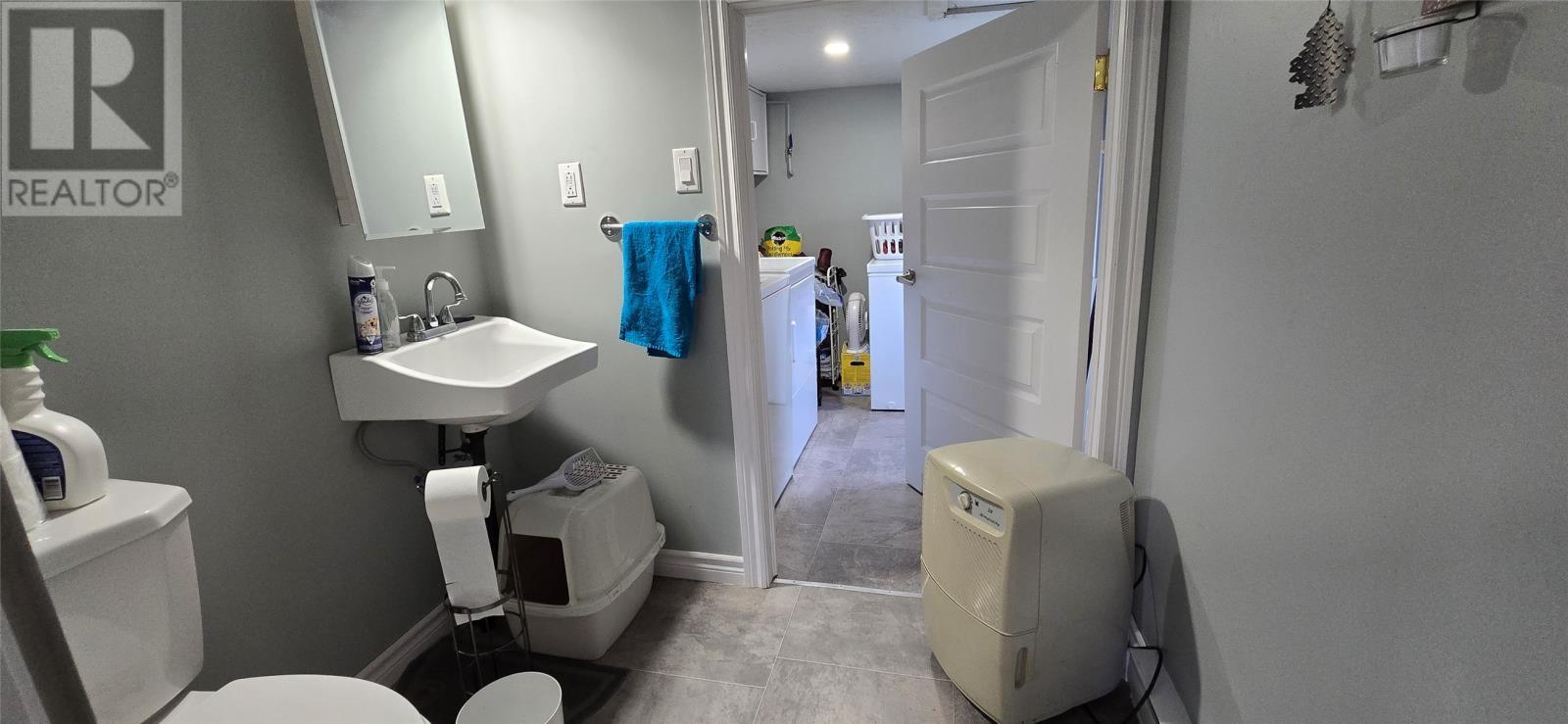 38 Southside Road, Port Au Bras, NL - Indoor Photo Showing Bathroom
