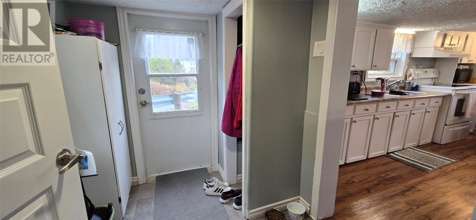 38 Southside Road, Port Au Bras, NL - Indoor Photo Showing Kitchen
