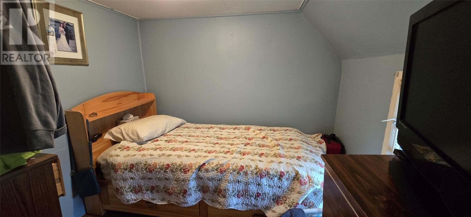 38 Southside Road, Port Au Bras, NL - Indoor Photo Showing Bedroom