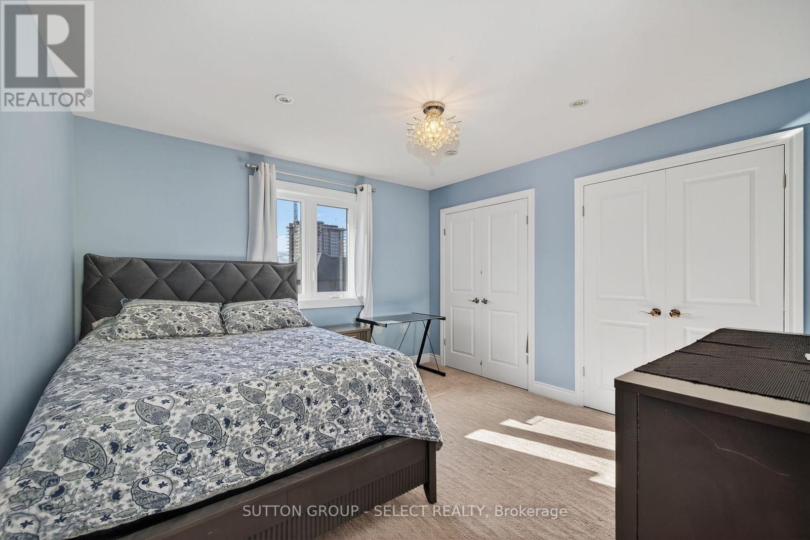 700 Franklinway Crescent, London North (North R), ON - Indoor Photo Showing Bedroom