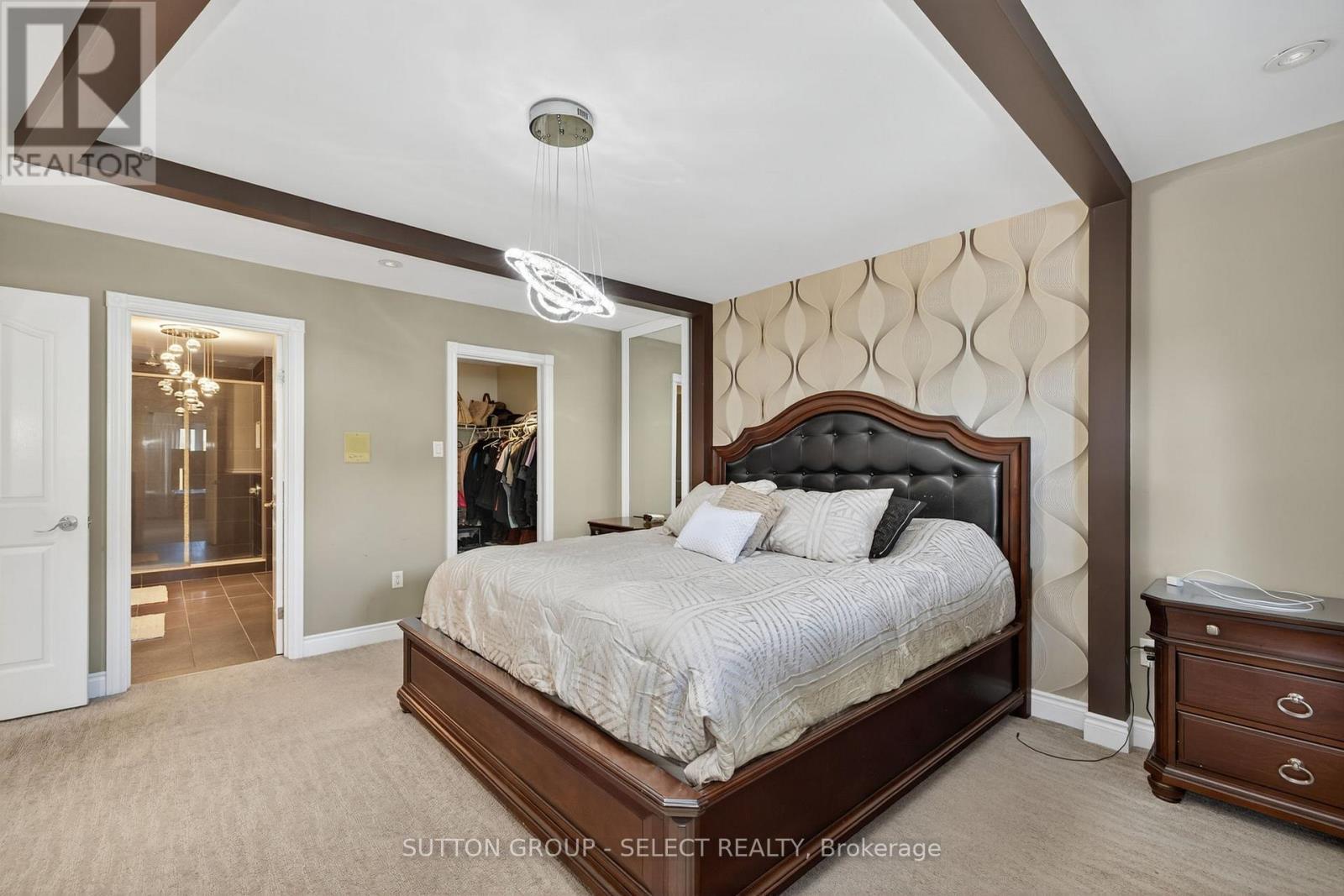 700 Franklinway Crescent, London North (North R), ON - Indoor Photo Showing Bedroom