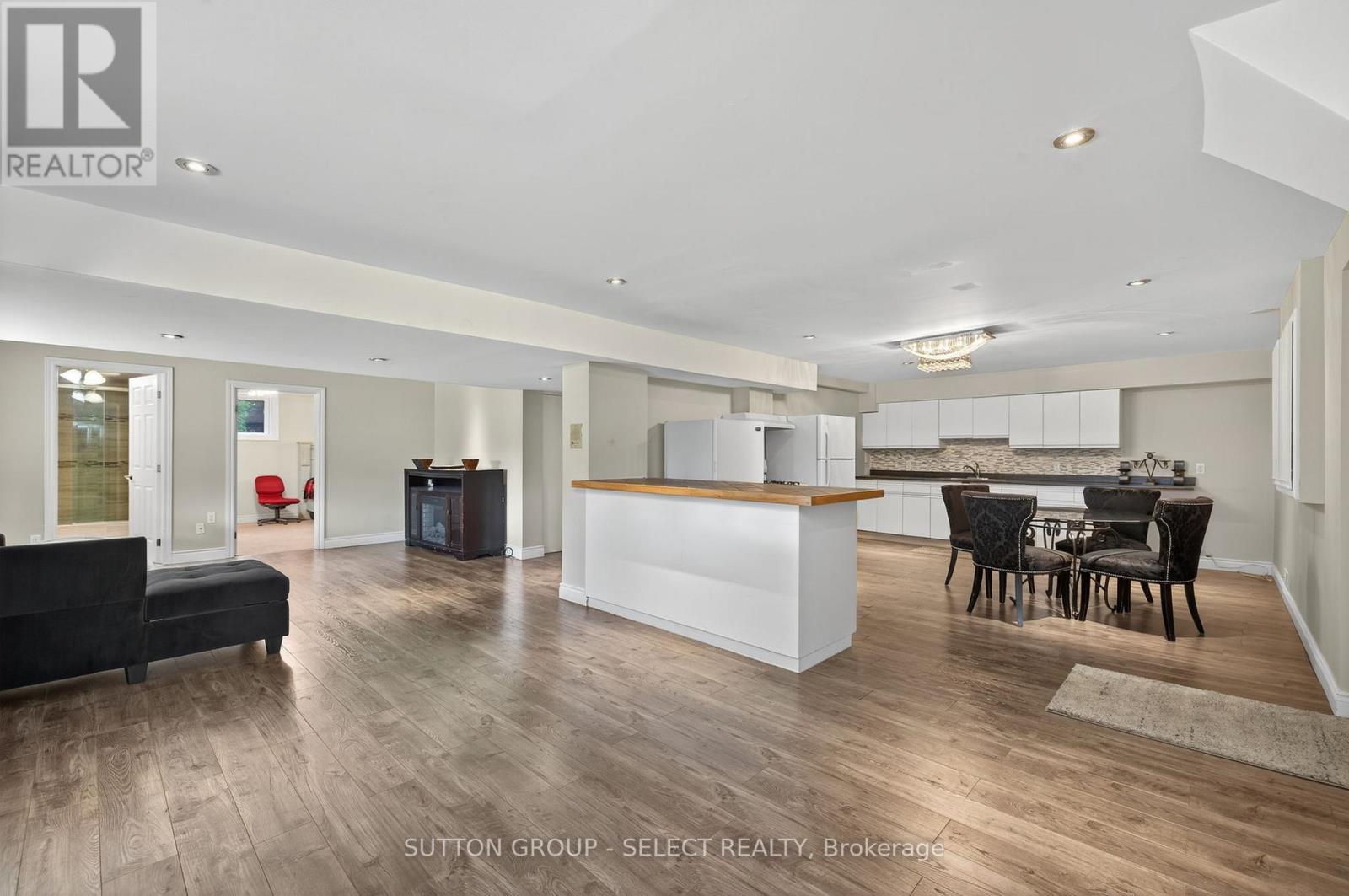 700 Franklinway Crescent, London North (North R), ON - Indoor