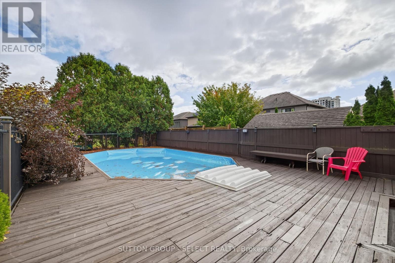 700 Franklinway Crescent, London North (North R), ON - Outdoor With Above Ground Pool With Deck Patio Veranda