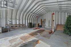 36'x25' steel workshop/outbuilding with car hoist -