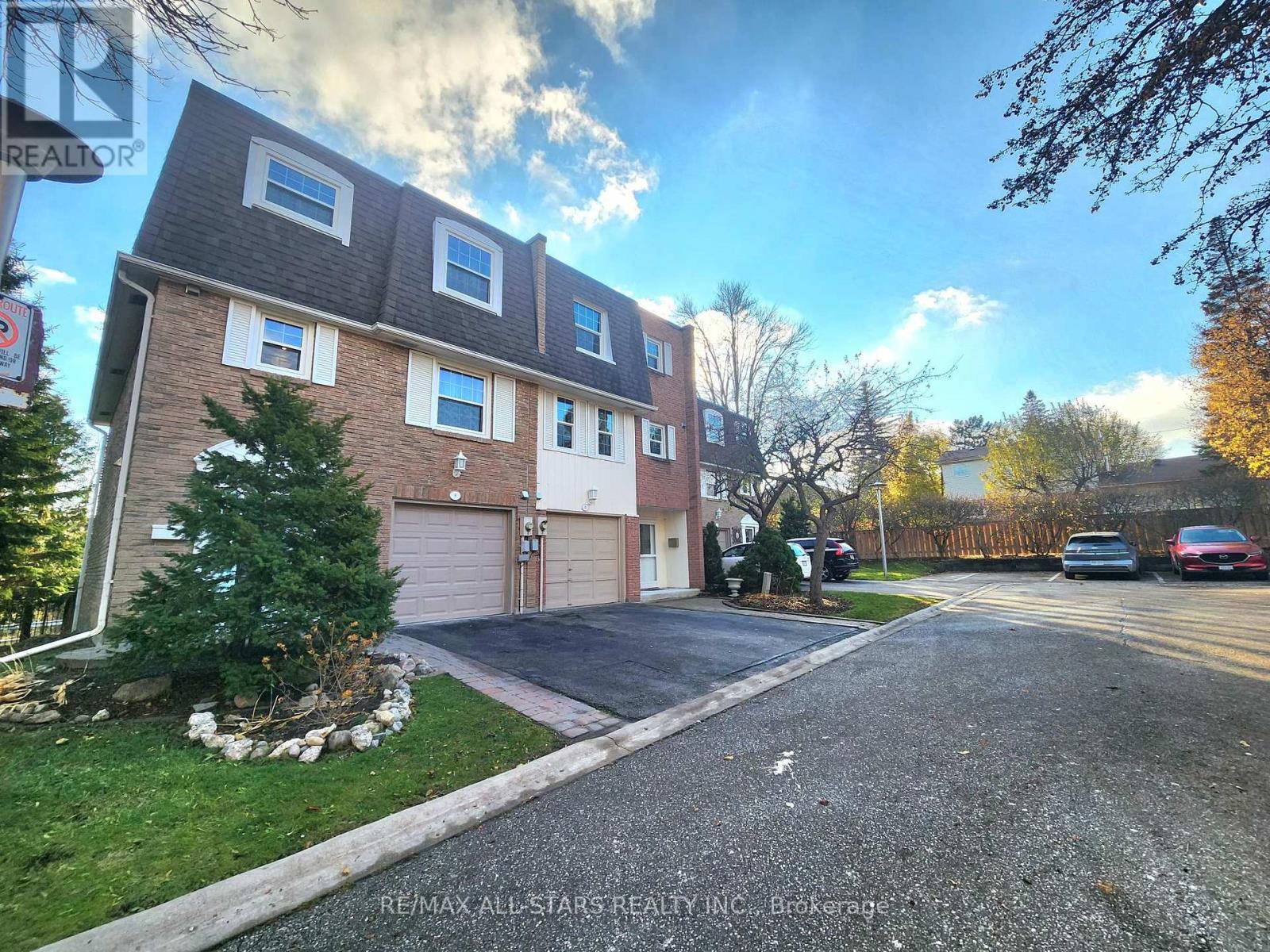 6 Hepworth Way, Markham, ON - Outdoor