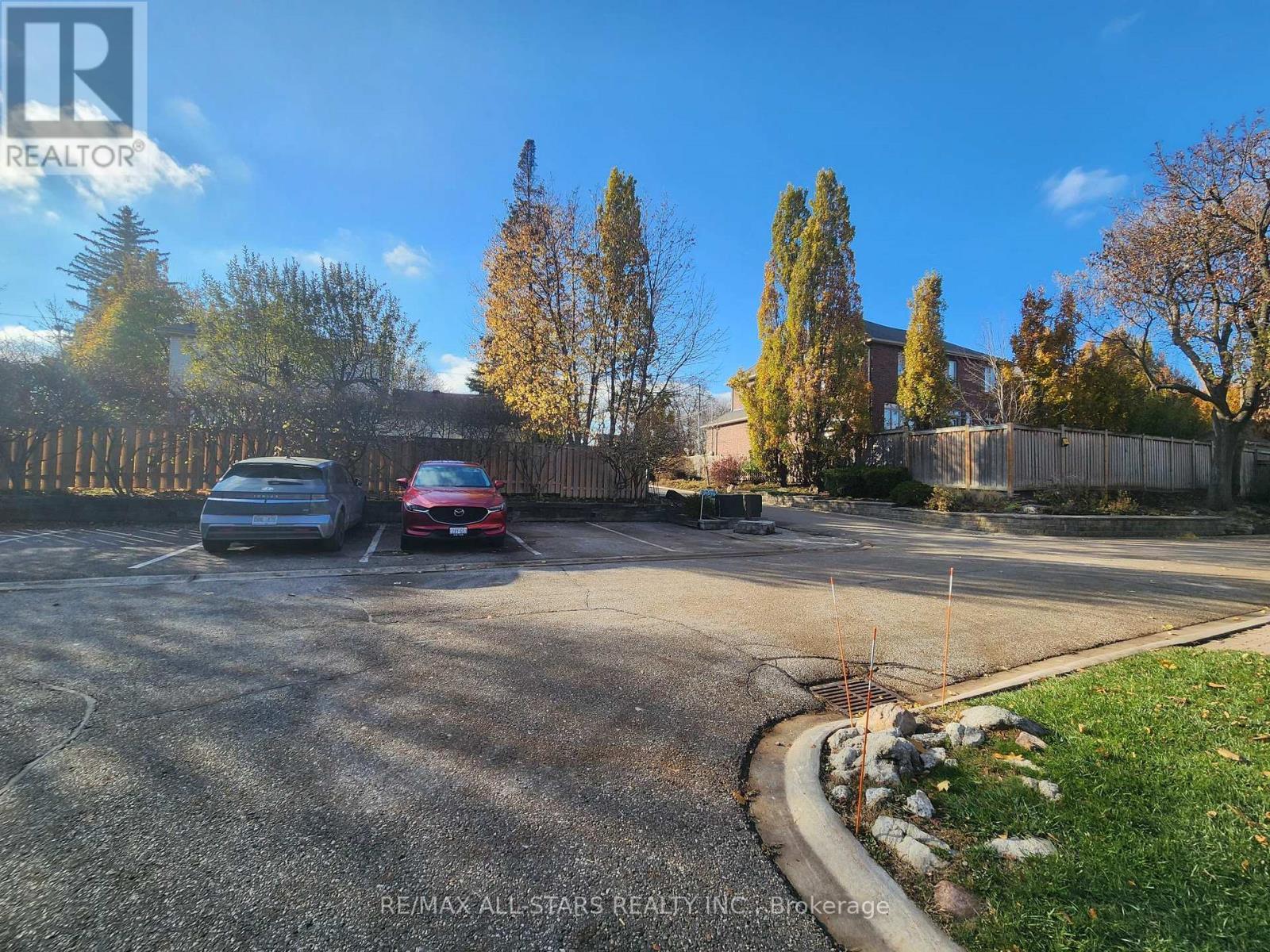 6 Hepworth Way, Markham, ON - Outdoor