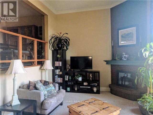 6 Hepworth Way, Markham, ON - Indoor Photo Showing Living Room With Fireplace