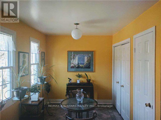 6 Hepworth Way, Markham, ON - Indoor Photo Showing Other Room