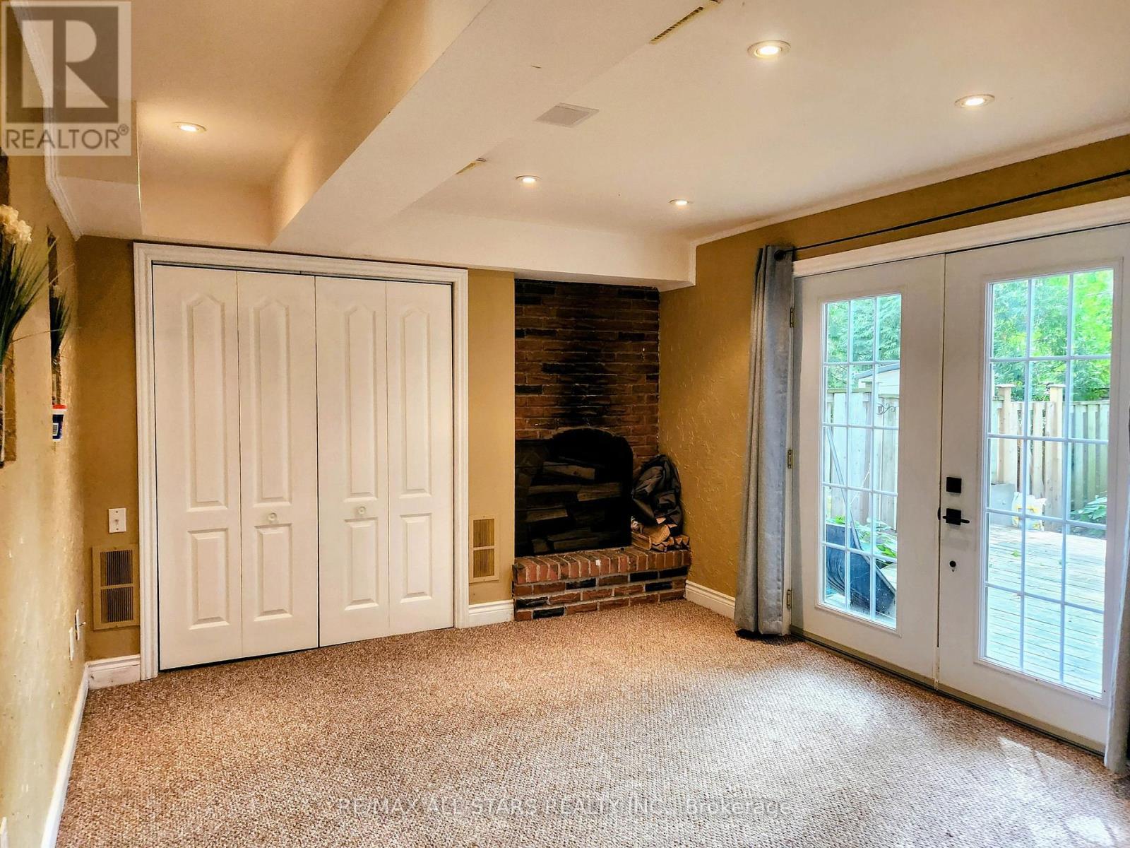 6 Hepworth Way, Markham, ON - Indoor Photo Showing Other Room