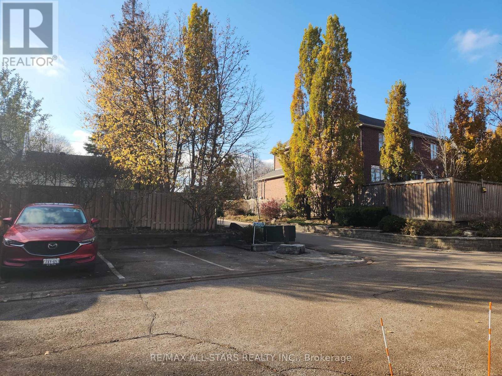 6 Hepworth Way, Markham, ON - Outdoor