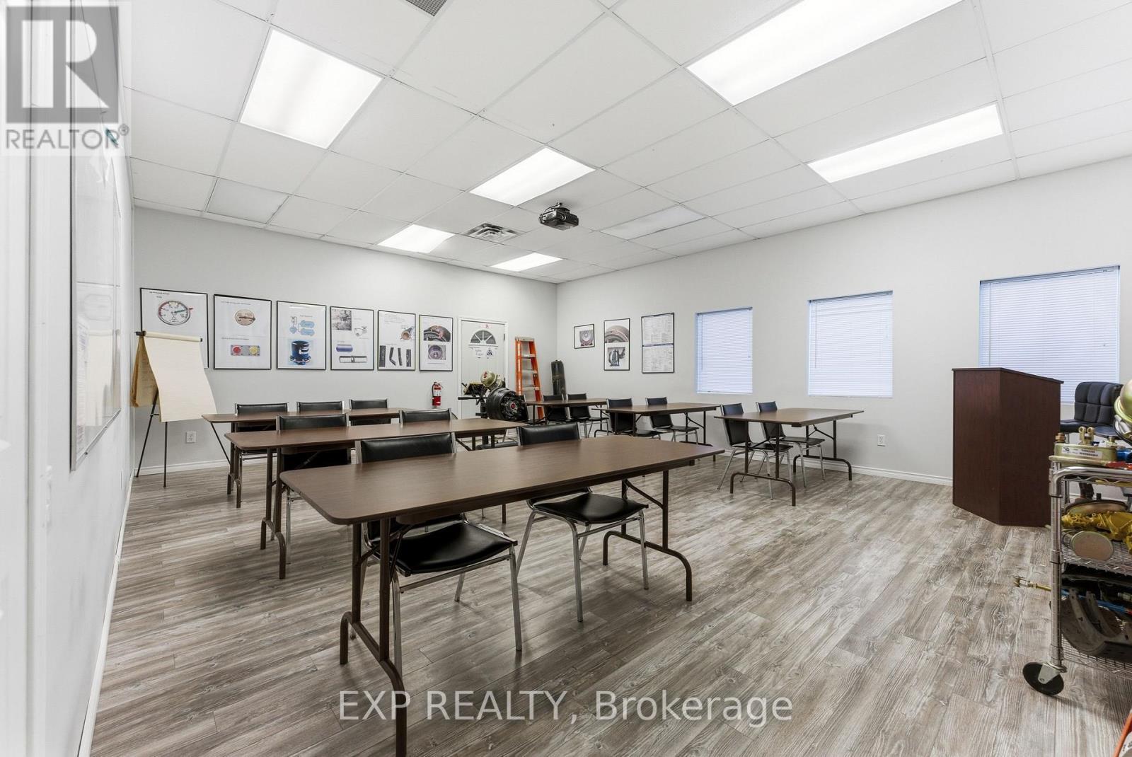 145 Industrial Boulevard, Greater Napanee (Greater Napanee), ON