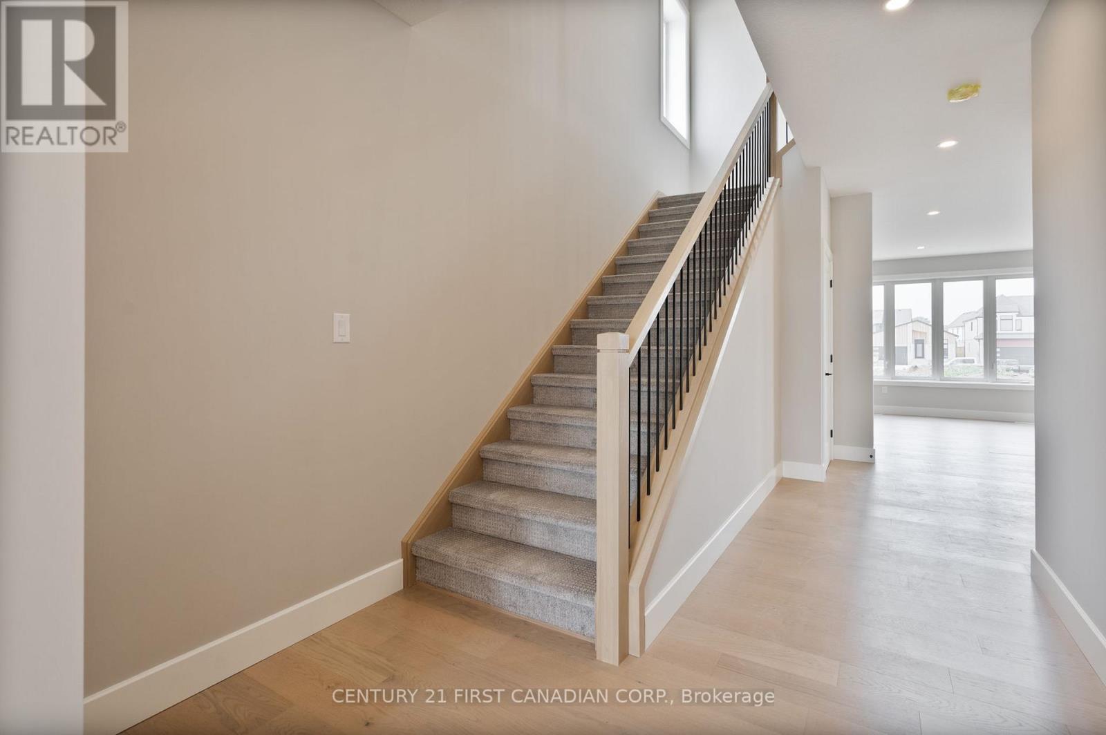 105 Sheldabren Street, North Middlesex (Ailsa Craig), ON - Indoor Photo Showing Other Room