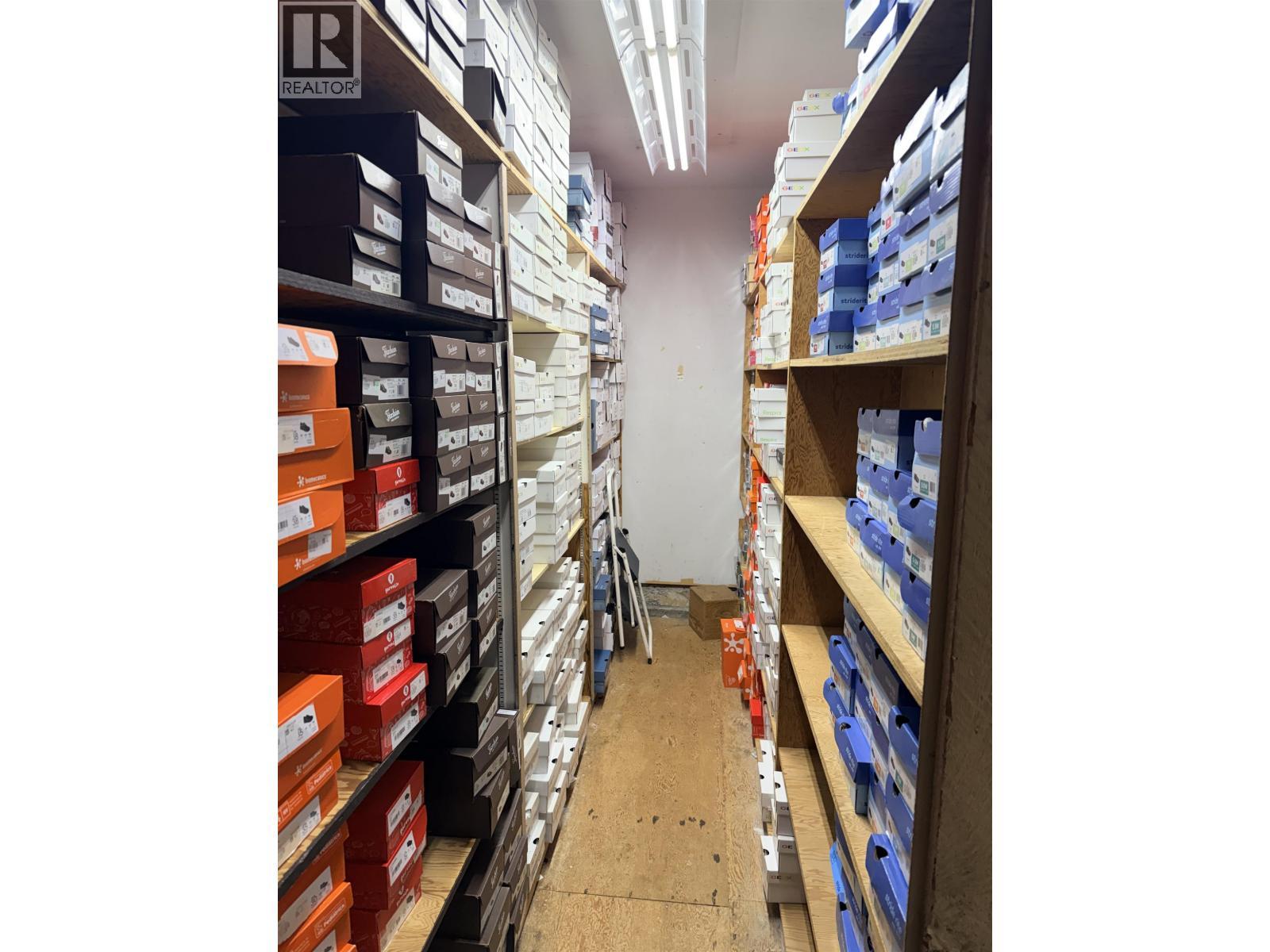 2182 W 41 St Street, Vancouver, BC