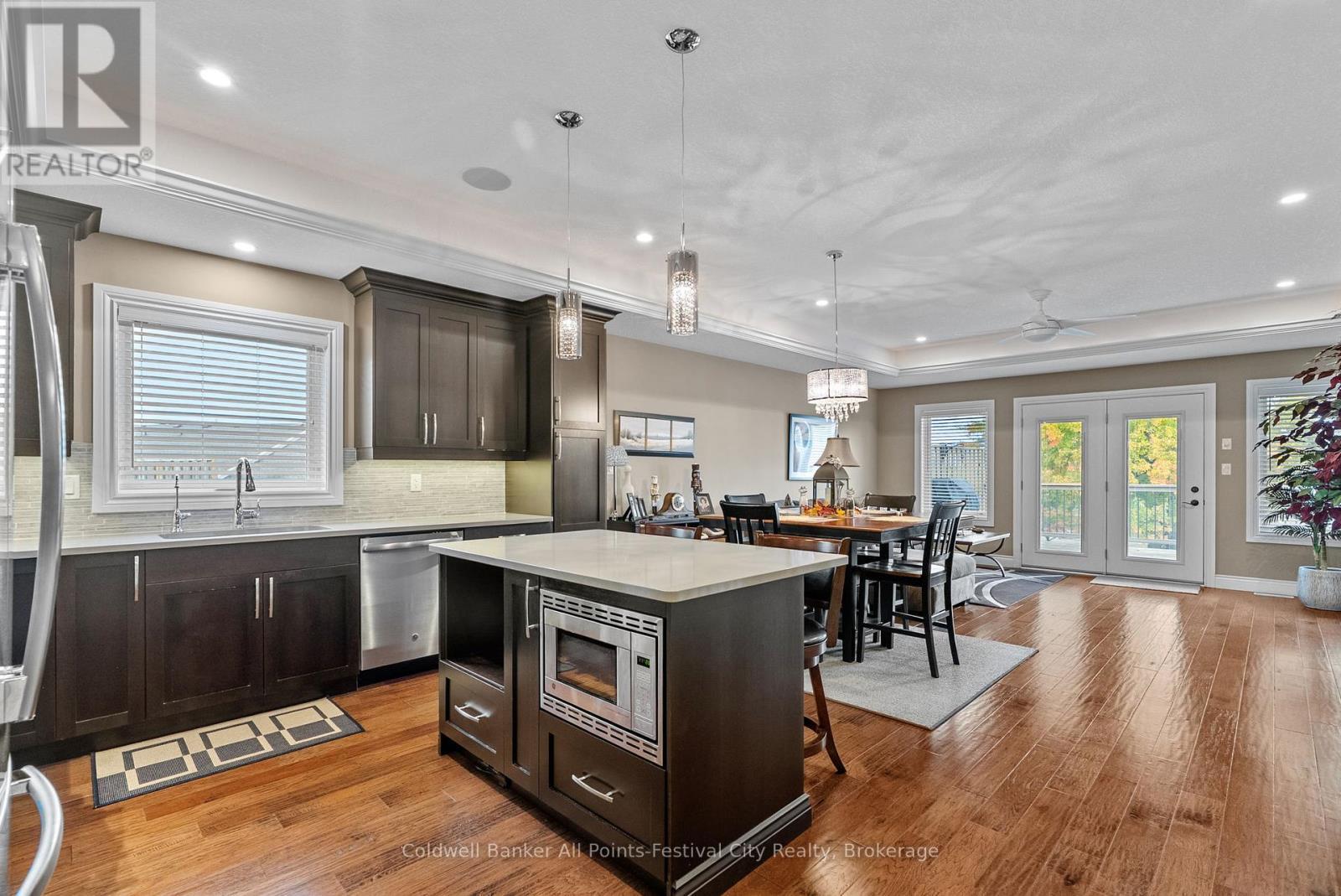 38 - 48 Fairhaven Lane, Goderich (Goderich (Town)), ON - Indoor Photo Showing Kitchen With Upgraded Kitchen