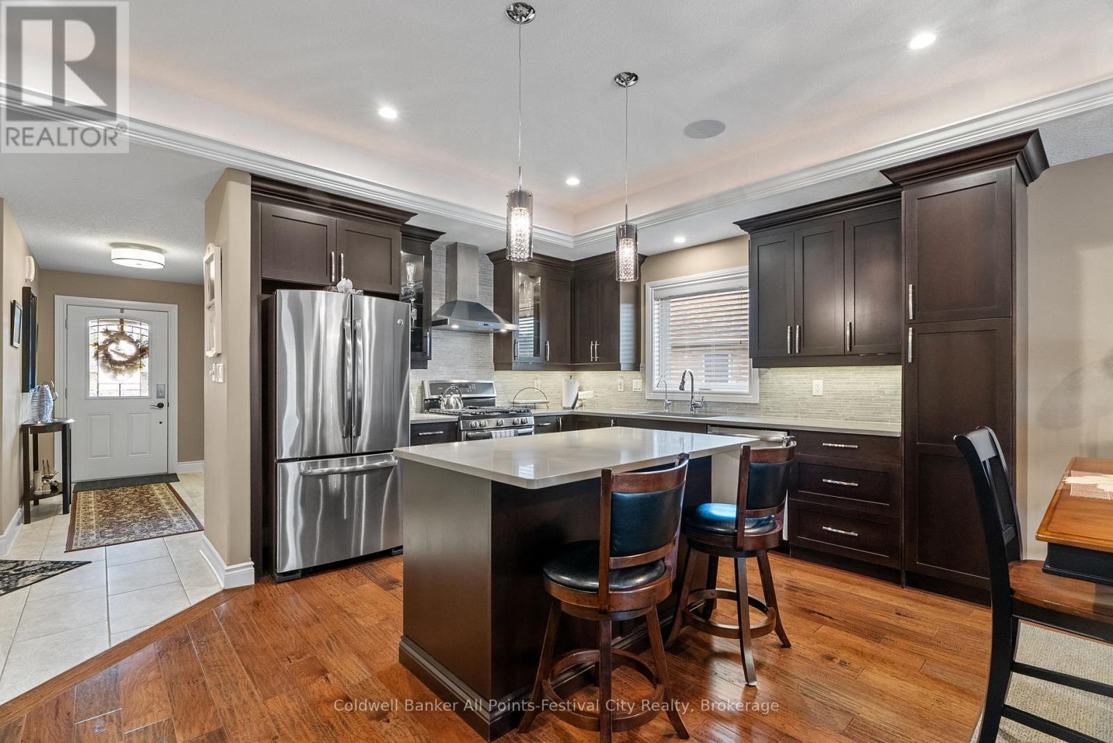 38 - 48 Fairhaven Lane, Goderich (Goderich (Town)), ON - Indoor Photo Showing Kitchen With Stainless Steel Kitchen With Upgraded Kitchen