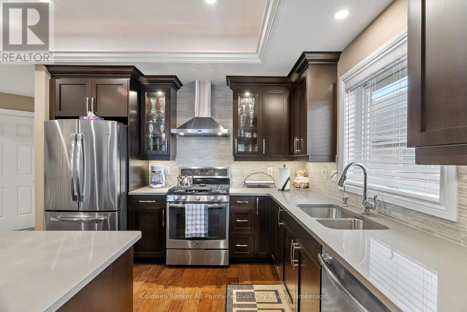 38 - 48 Fairhaven Lane, Goderich (Goderich (Town)), ON - Indoor Photo Showing Kitchen With Stainless Steel Kitchen With Double Sink With Upgraded Kitchen