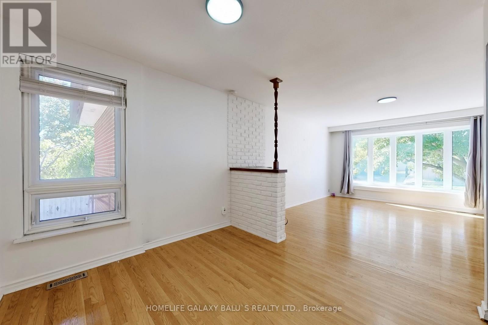 Main - 629 Park Road N, Oshawa, ON - Indoor Photo Showing Other Room