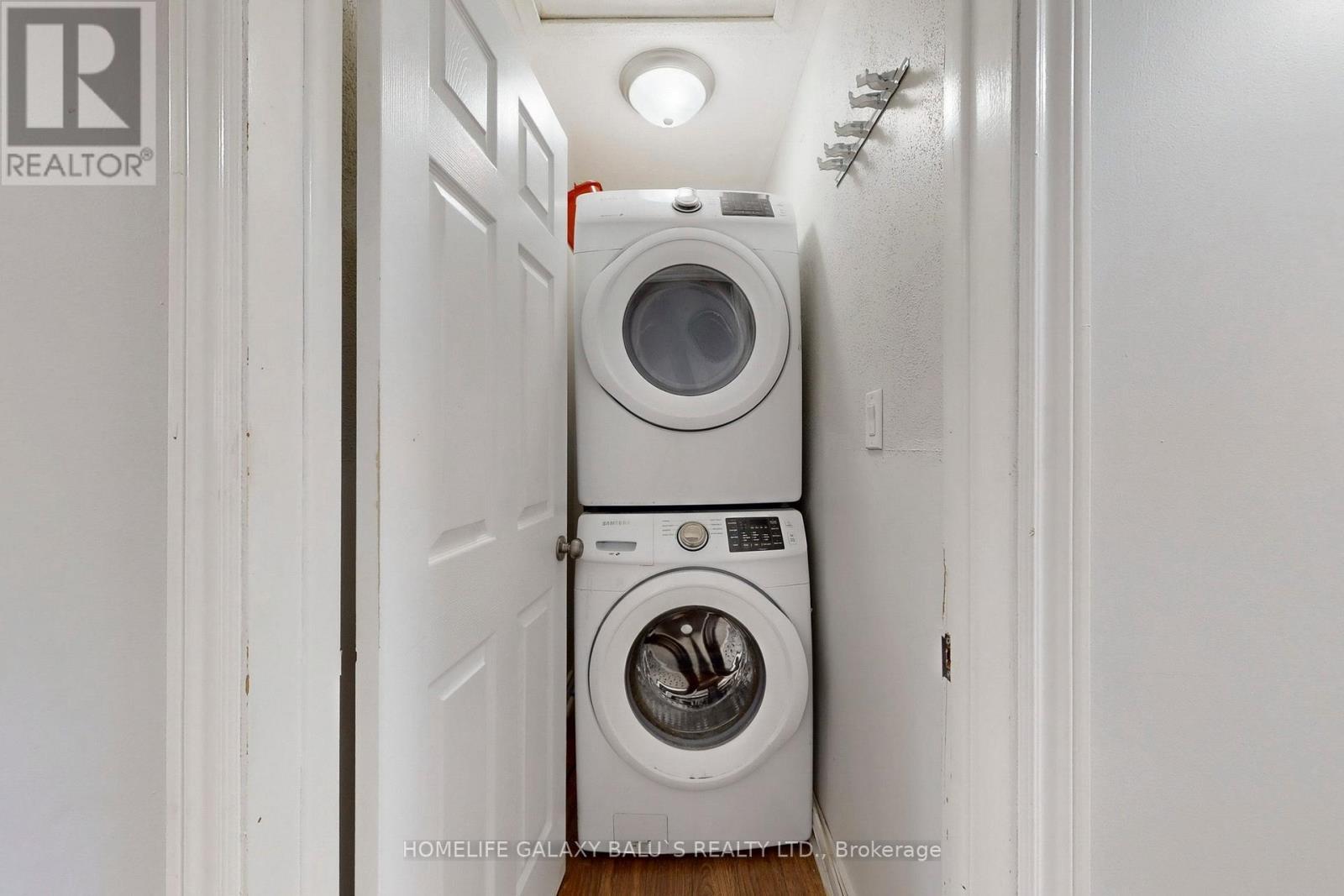 Main - 629 Park Road N, Oshawa, ON - Indoor Photo Showing Laundry Room