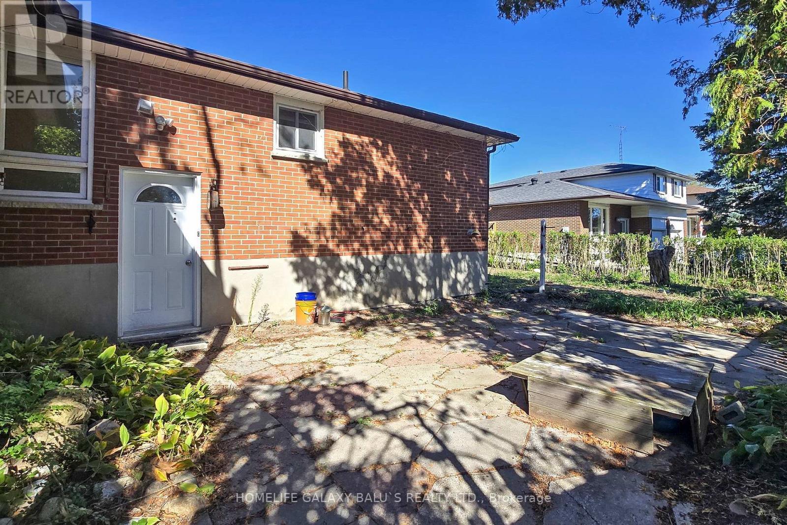 Main - 629 Park Road N, Oshawa, ON - Outdoor