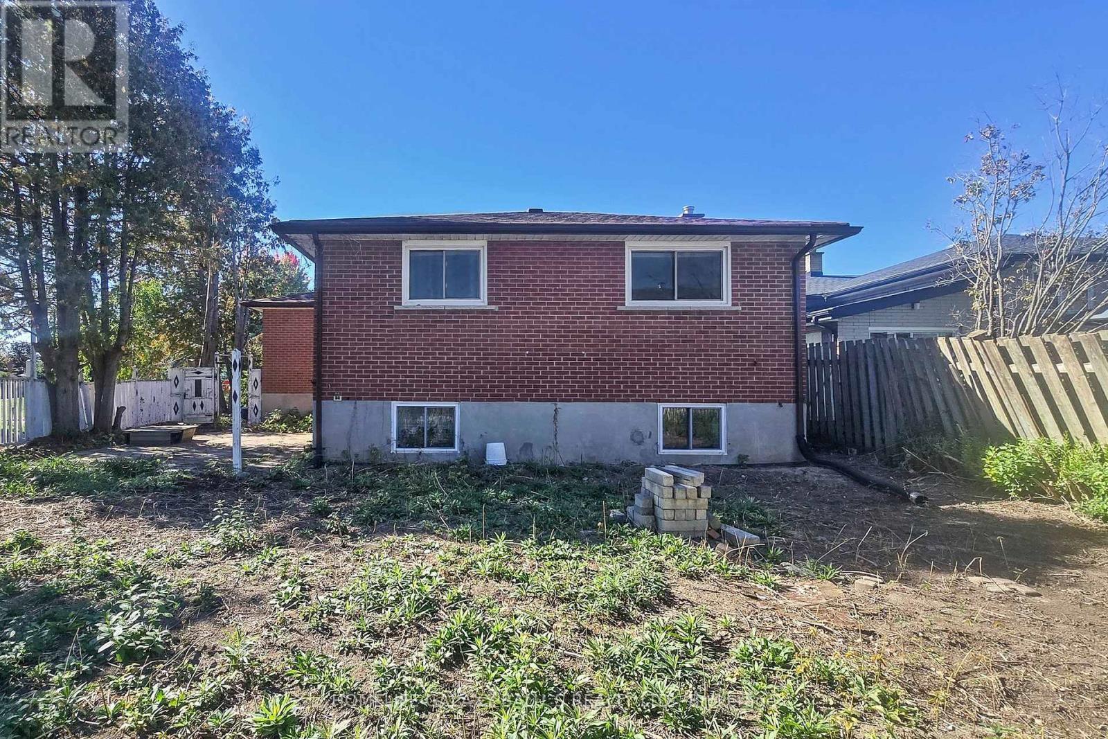 Main - 629 Park Road N, Oshawa, ON - Outdoor