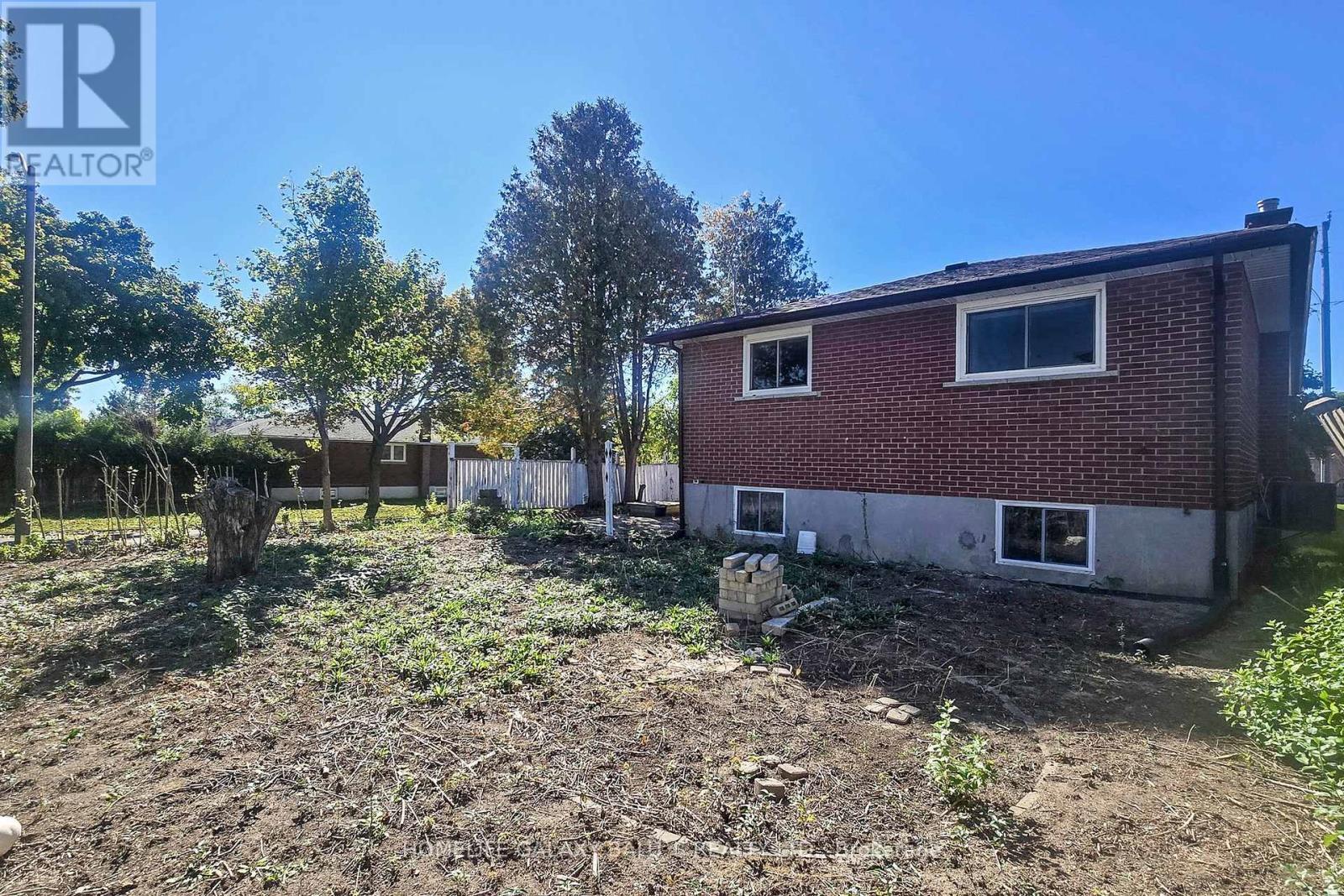 Main - 629 Park Road N, Oshawa, ON - Outdoor