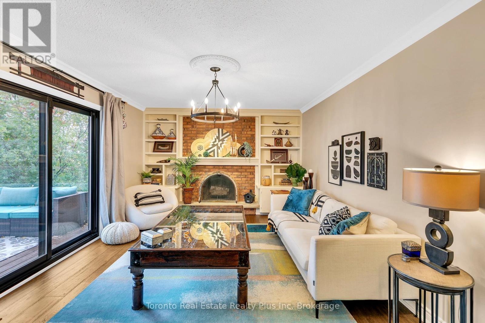 2797 Constable Road, Mississauga, ON - Indoor With Fireplace