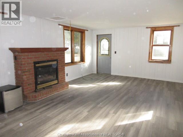 258 William Street, Dresden, ON - Indoor Photo Showing Living Room With Fireplace