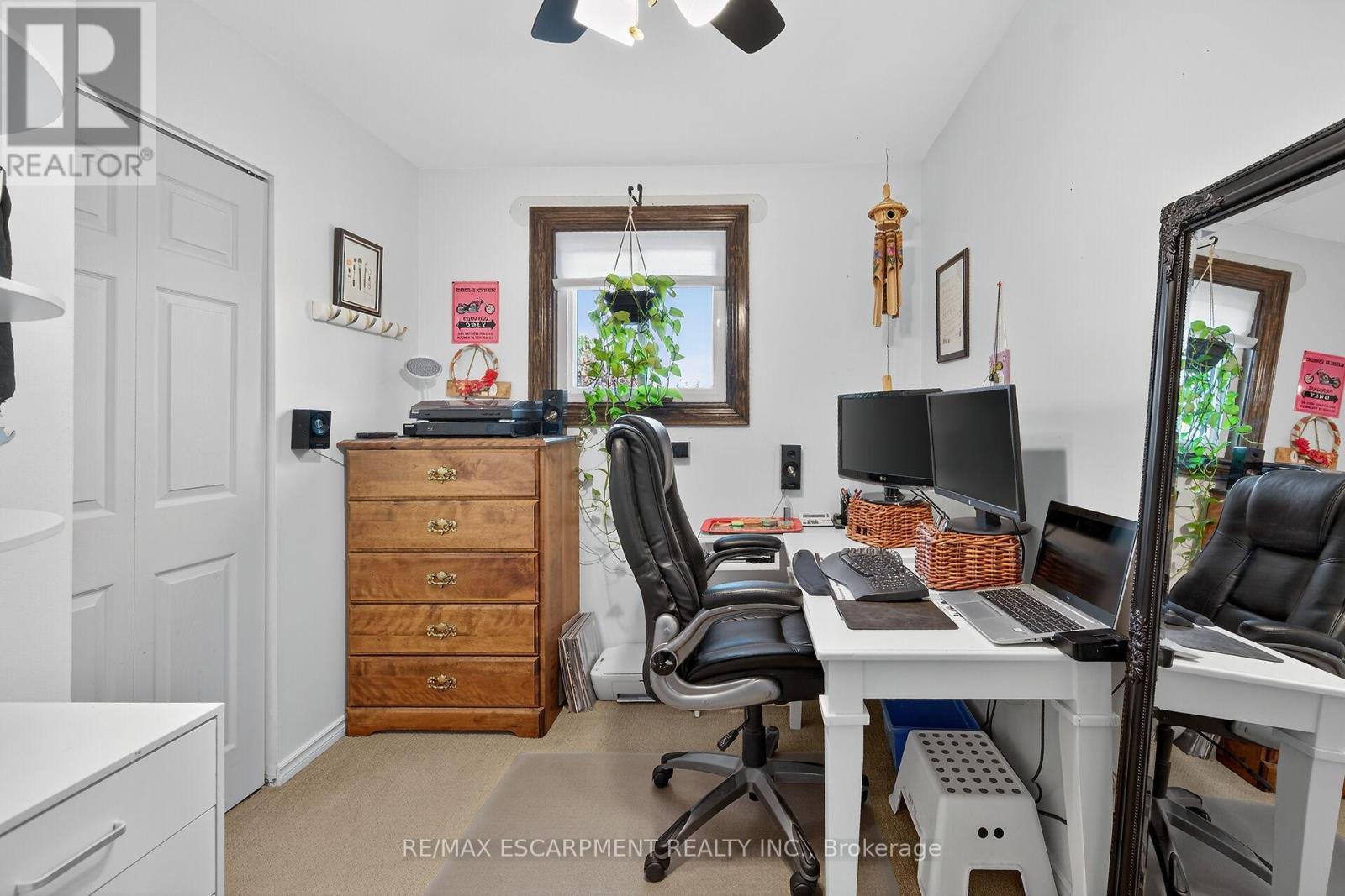 211 Birchcliffe Crescent, Hamilton, ON - Indoor Photo Showing Office
