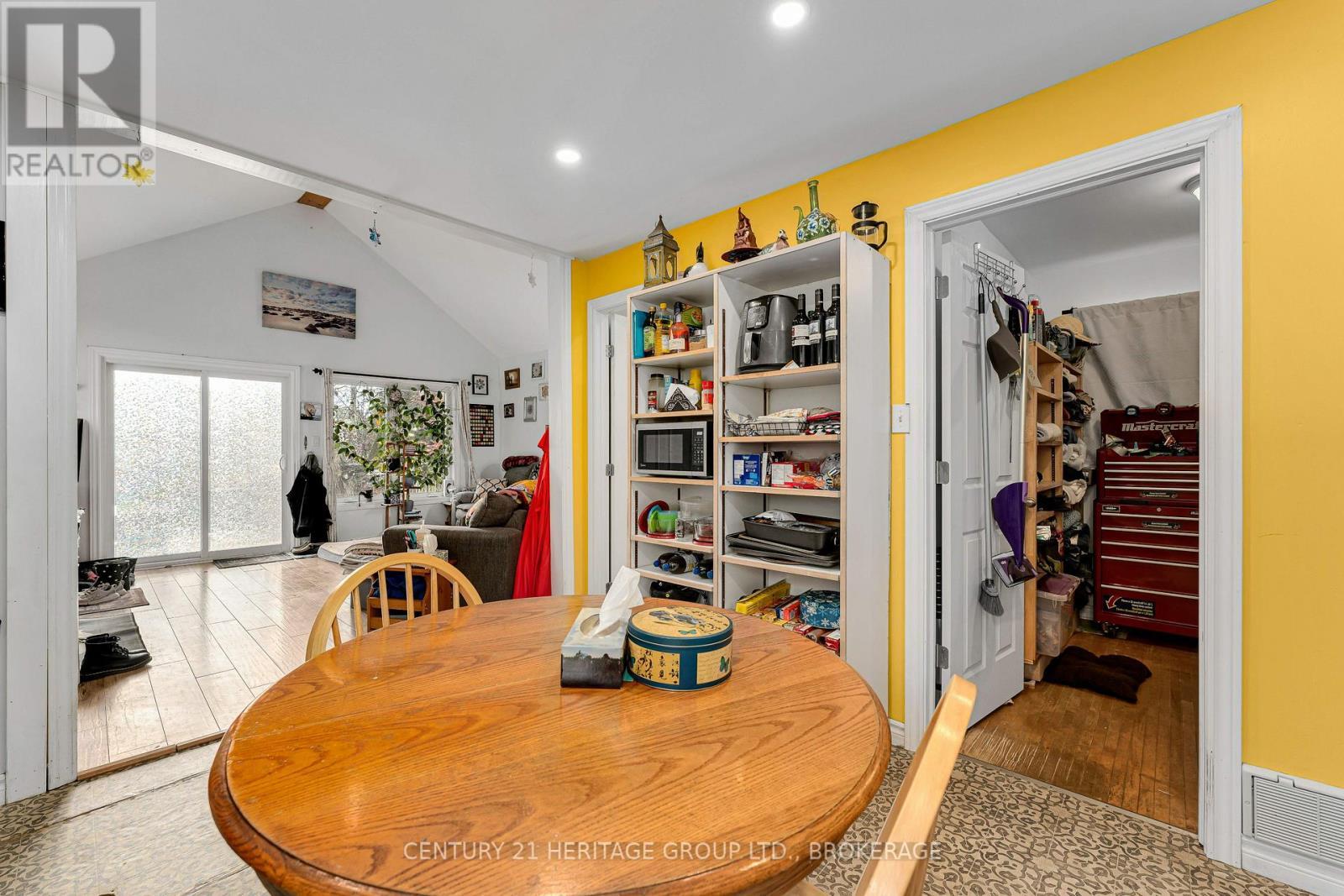 336 Elliott Avenue, Kingston (East Of Sir John A. Blvd), ON - Indoor