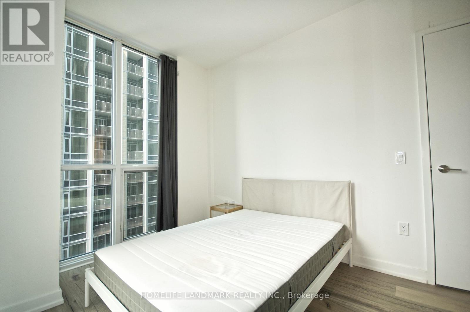 1902 - 1 Yorkville Avenue, Toronto, ON - Indoor Photo Showing Bedroom