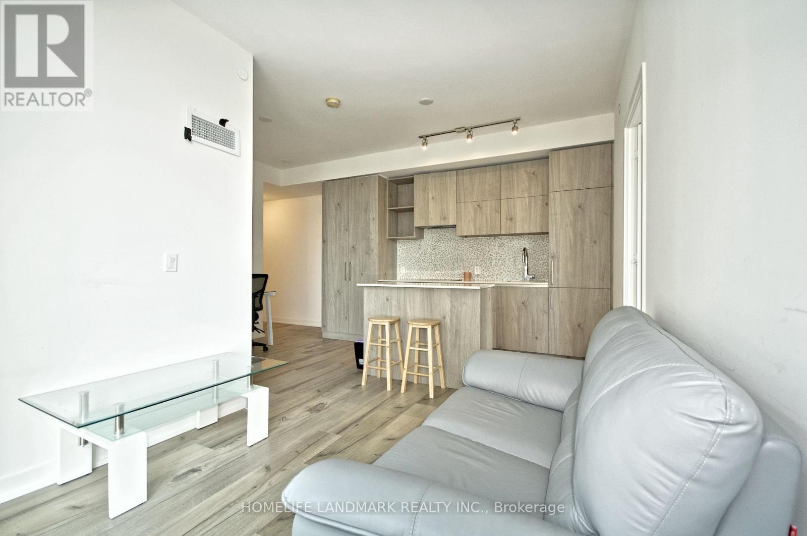 1902 - 1 Yorkville Avenue, Toronto, ON - Indoor Photo Showing Other Room