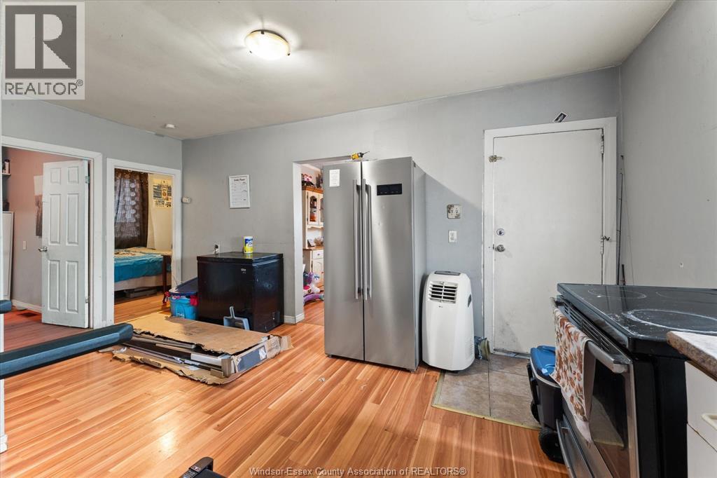 471 Tuscarora Street, Windsor, ON - Indoor