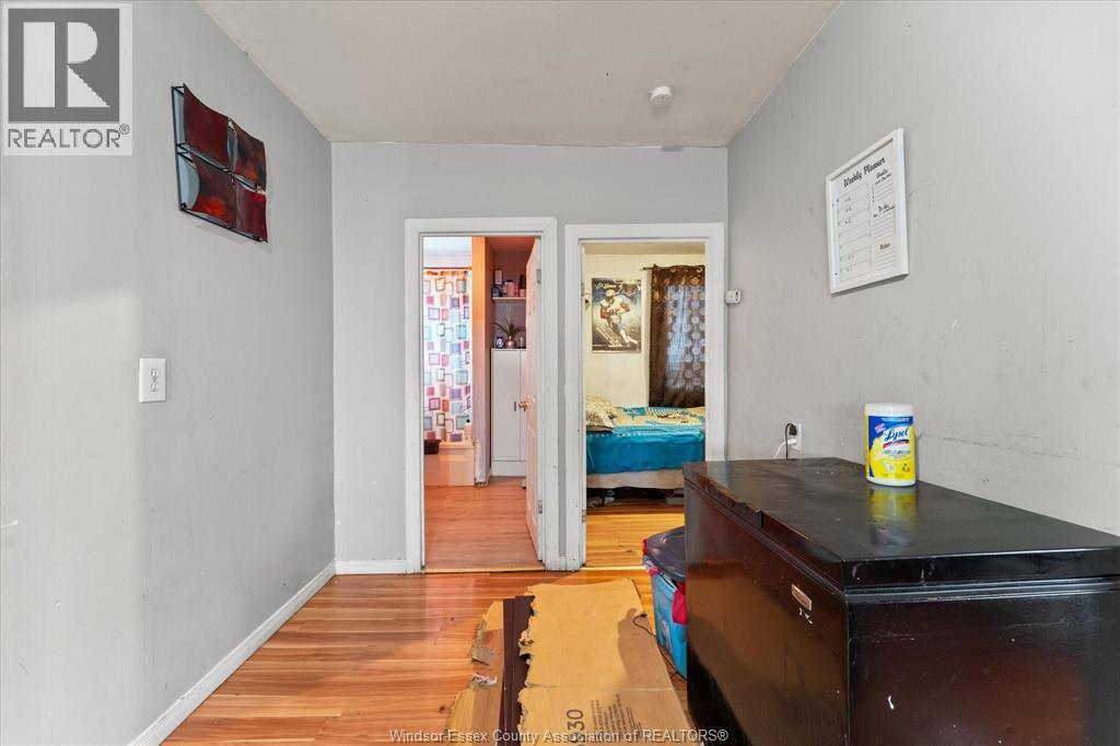 471 Tuscarora Street, Windsor, ON - Indoor Photo Showing Other Room