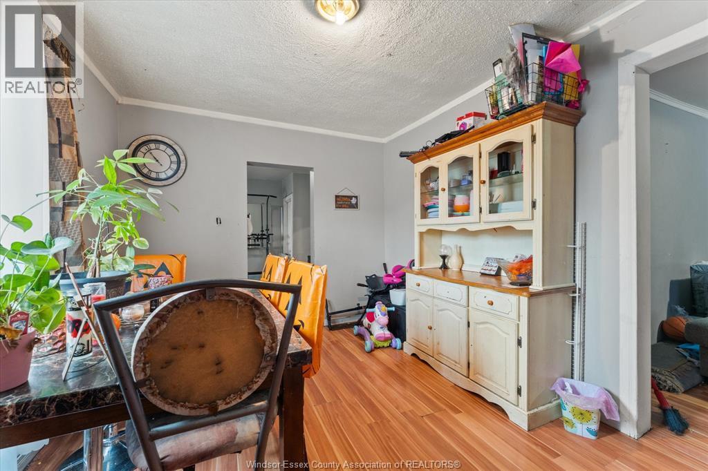 471 Tuscarora Street, Windsor, ON - Indoor