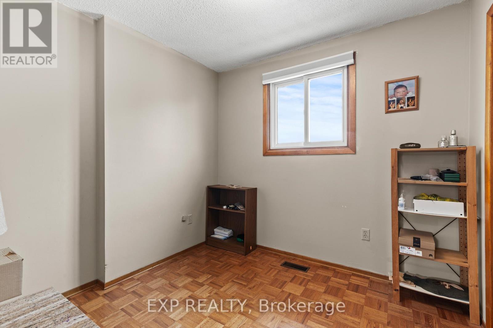477 East 38Th Street, Hamilton, ON - Indoor