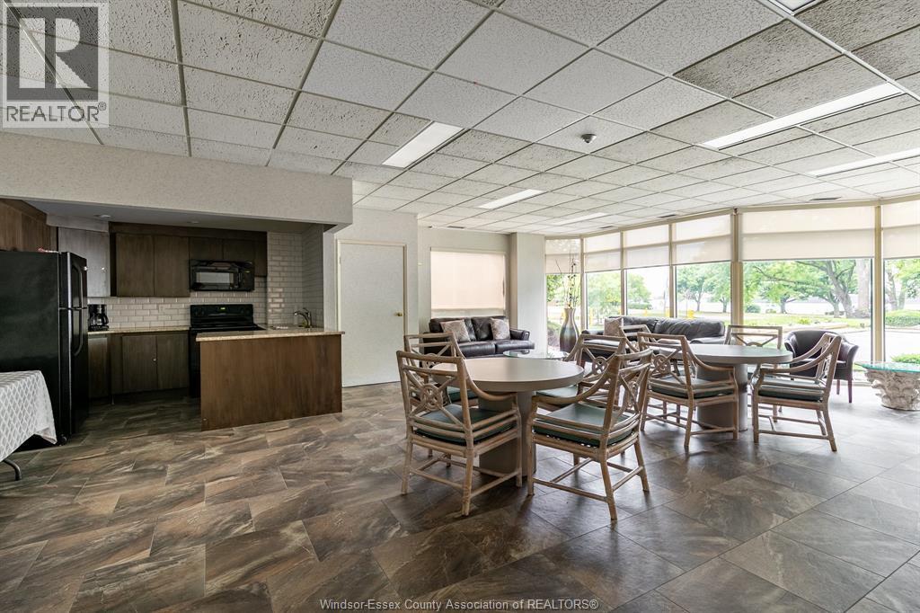 3601 Riverside East Unit# 1203, Windsor, ON - Indoor Photo Showing Dining Room