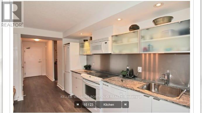 1027 - 4K Spadina Avenue, Toronto, ON - Indoor Photo Showing Kitchen