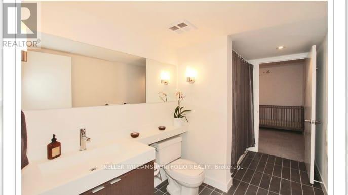 1027 - 4K Spadina Avenue, Toronto, ON - Indoor Photo Showing Bathroom