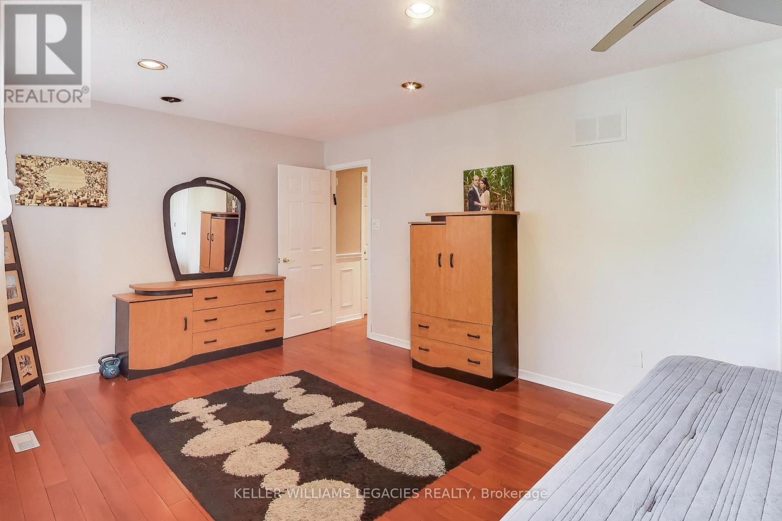 53 Millcroft Way, Vaughan, ON - Indoor Photo Showing Bedroom