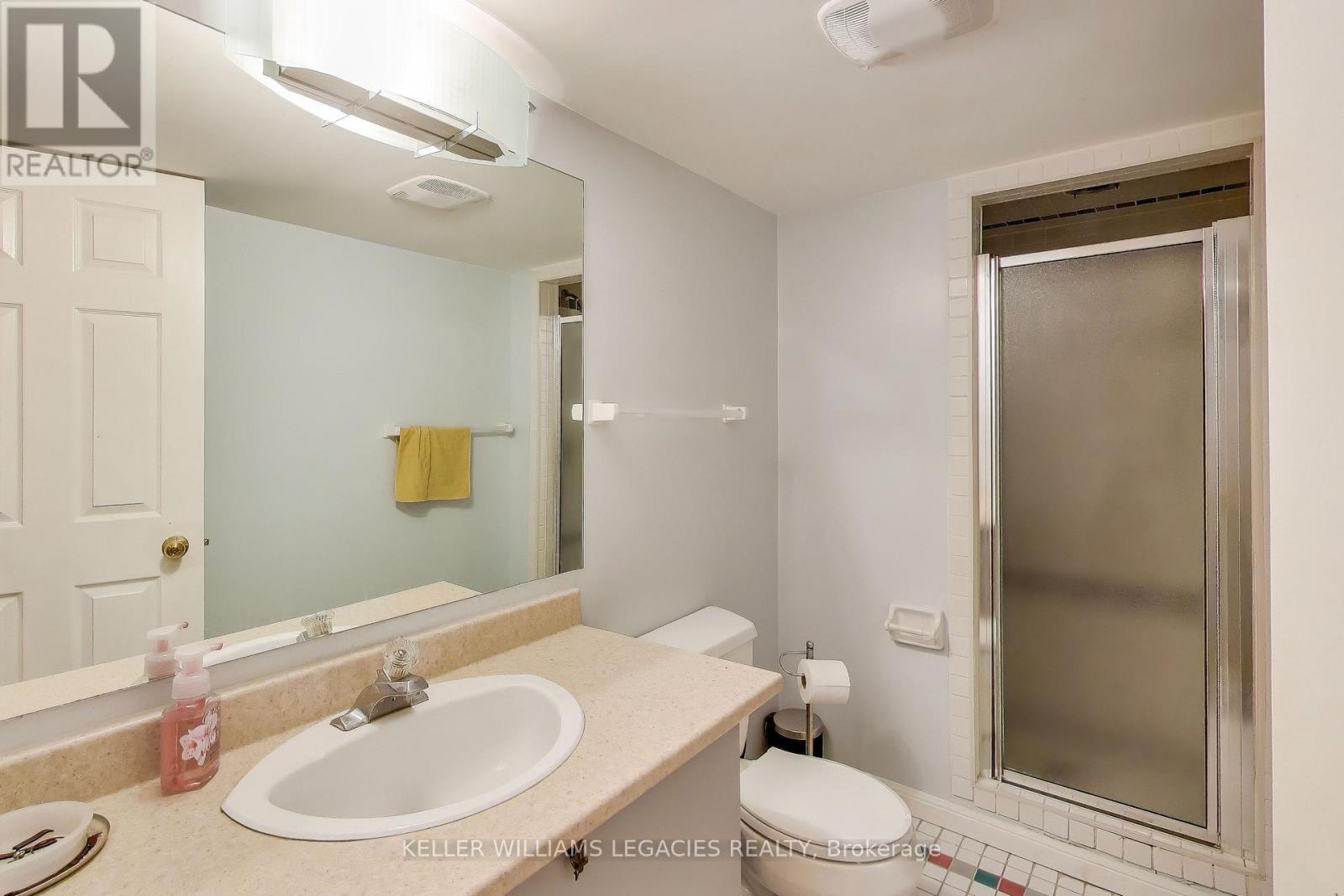 53 Millcroft Way, Vaughan, ON - Indoor Photo Showing Bathroom