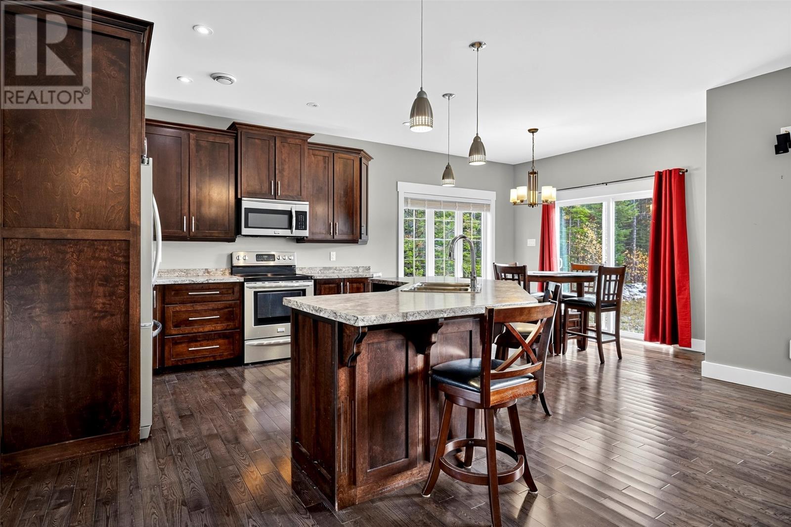 1 Ballfield Road, Dildo, NL - Indoor Photo Showing Kitchen With Upgraded Kitchen