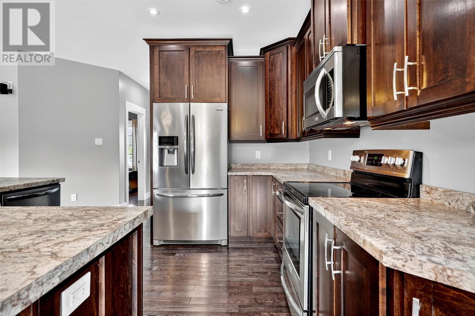 1 Ballfield Road, Dildo, NL - Indoor Photo Showing Kitchen With Upgraded Kitchen