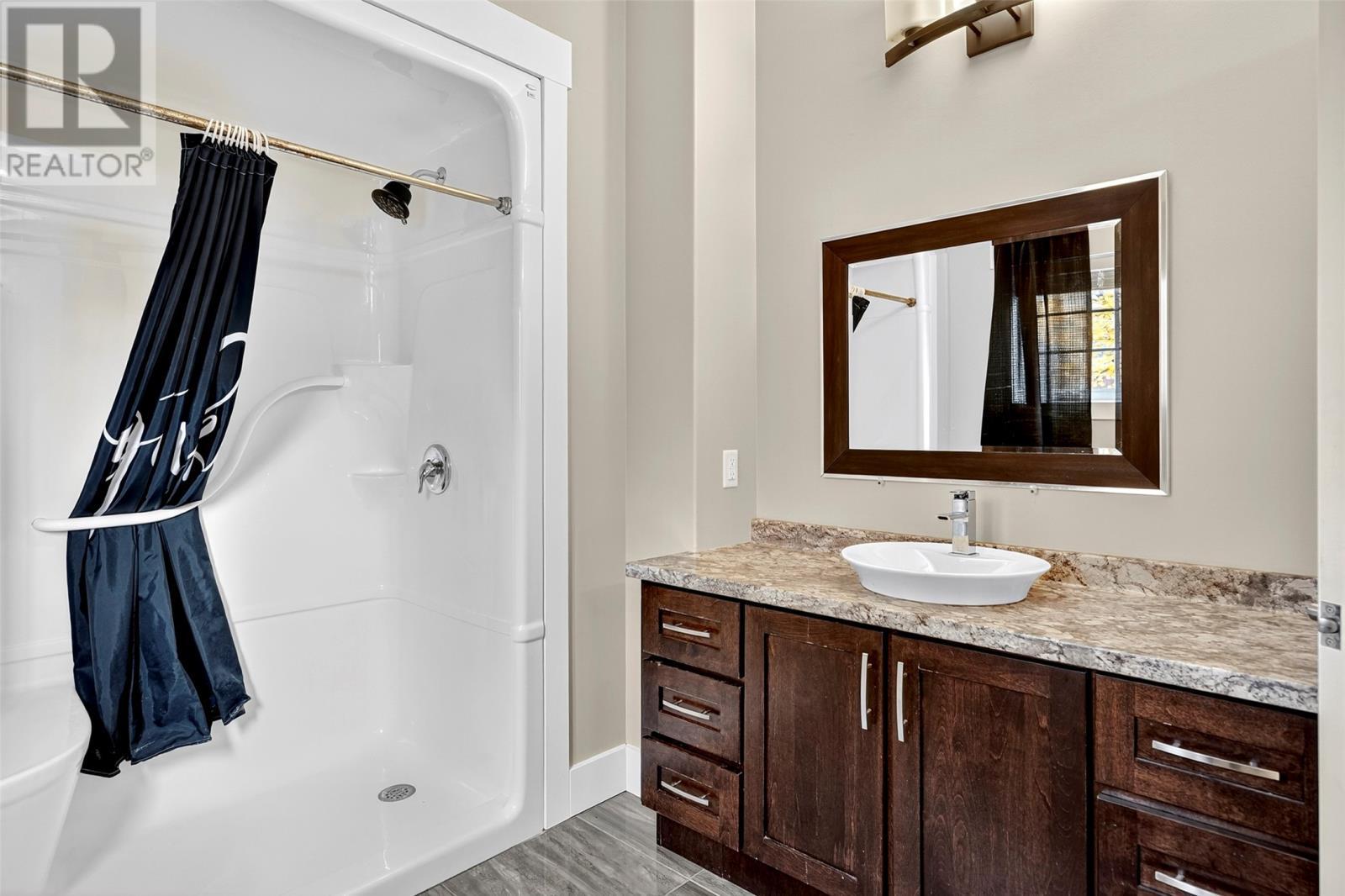 1 Ballfield Road, Dildo, NL - Indoor Photo Showing Bathroom