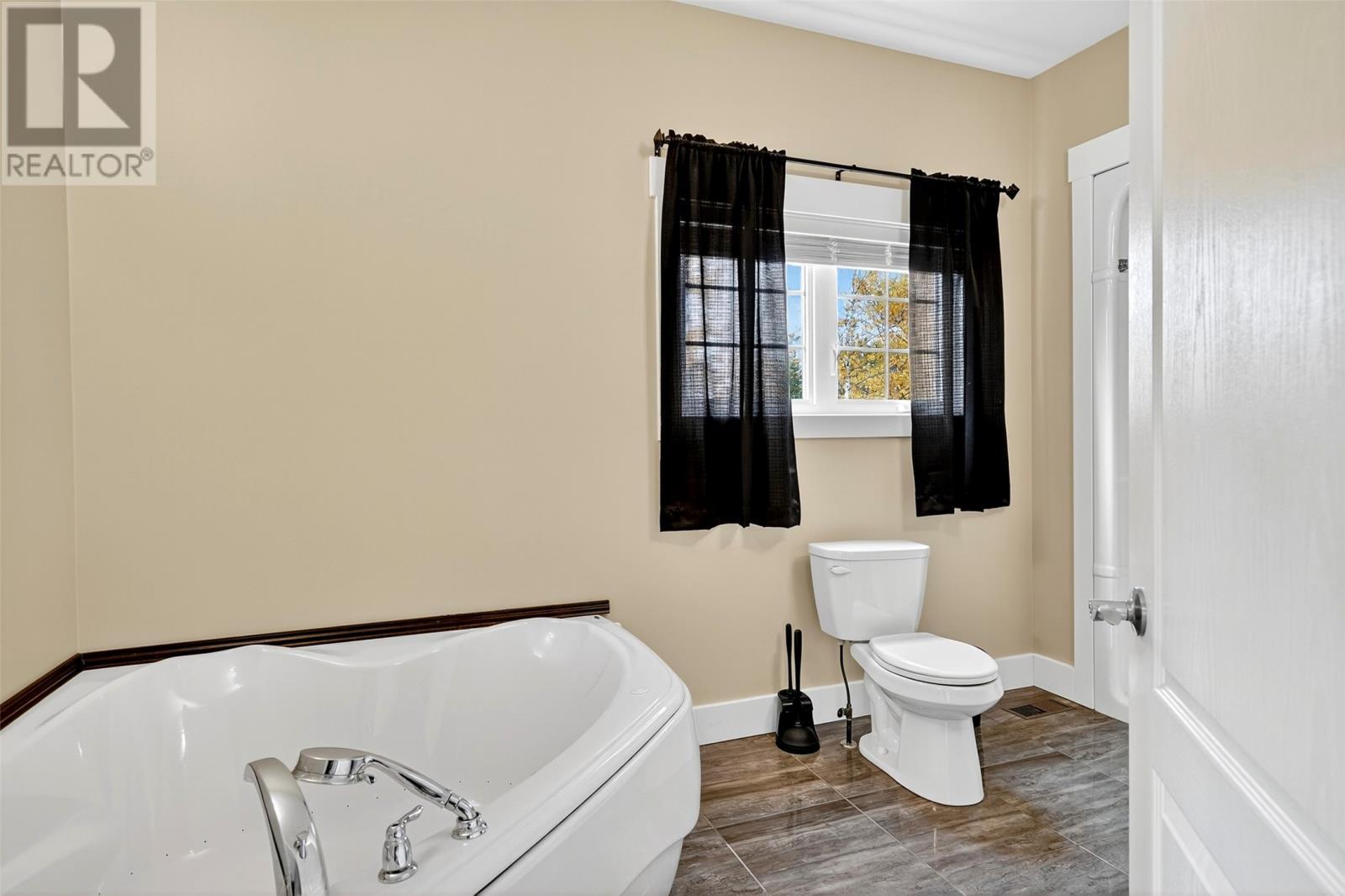 1 Ballfield Road, Dildo, NL - Indoor Photo Showing Bathroom